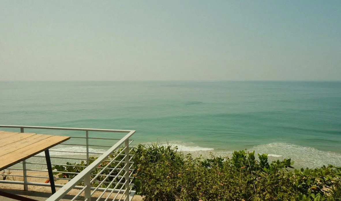 Tours: Oceanfront Land — Bombas